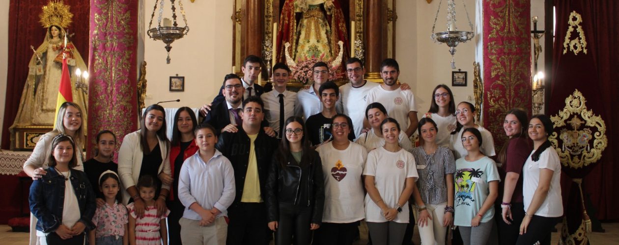 Visita del grupo joven de la Hermandad del Nazareno de Chiclana de la Frontera