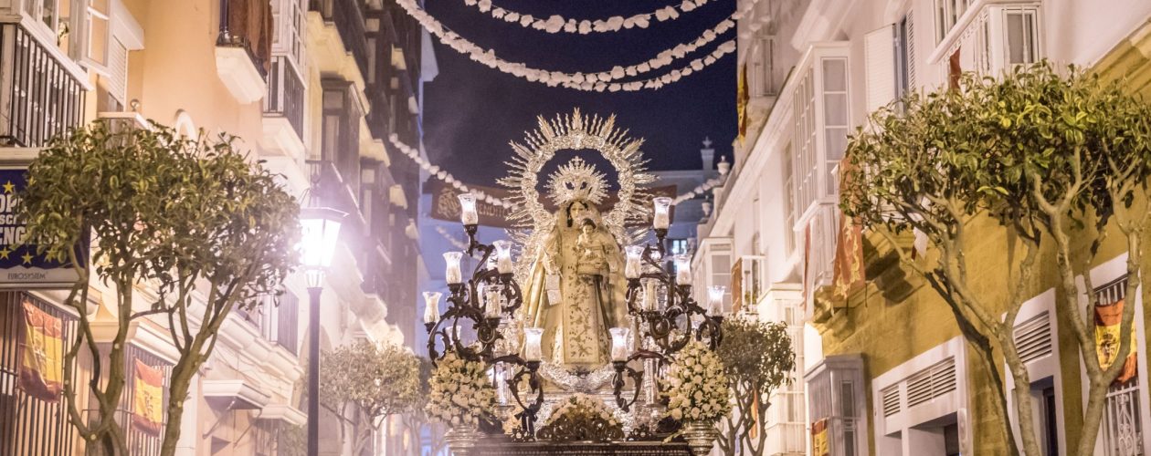 Con la procesión de la Virgen de las Mercedes finaliza el ciclo de Glorias en La Isla